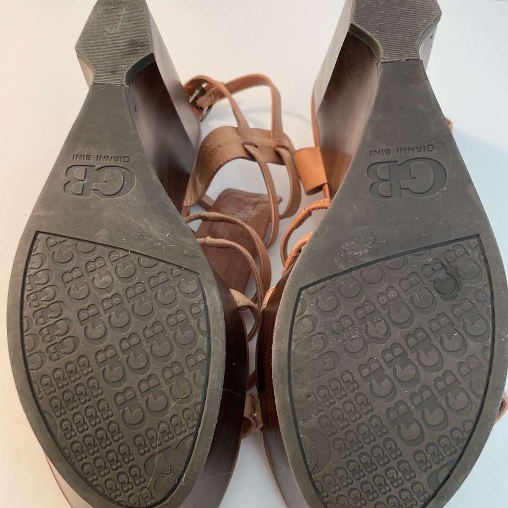 ⭐️Host Pick⭐️ Gianni Bini Sandals Size 10 - Picture 5 of 5